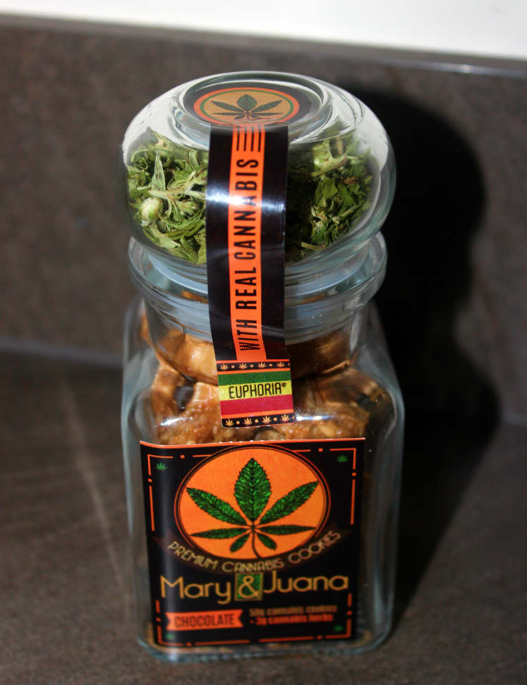 Mary & Juana Premium Chocolate Hemp Cannabis Cookies Review