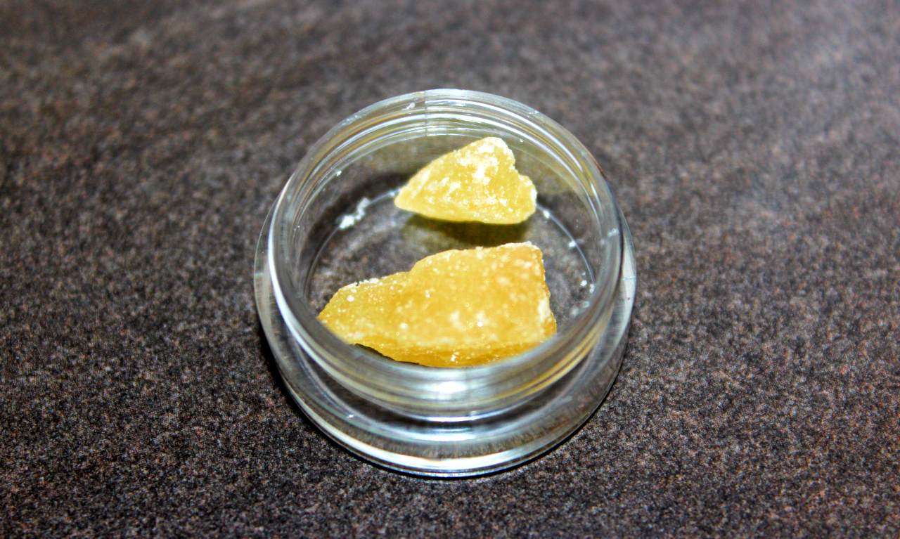 CBD Enthusiasts - Dog Walker OG Terpene Infused 90% CBD Crumble Review