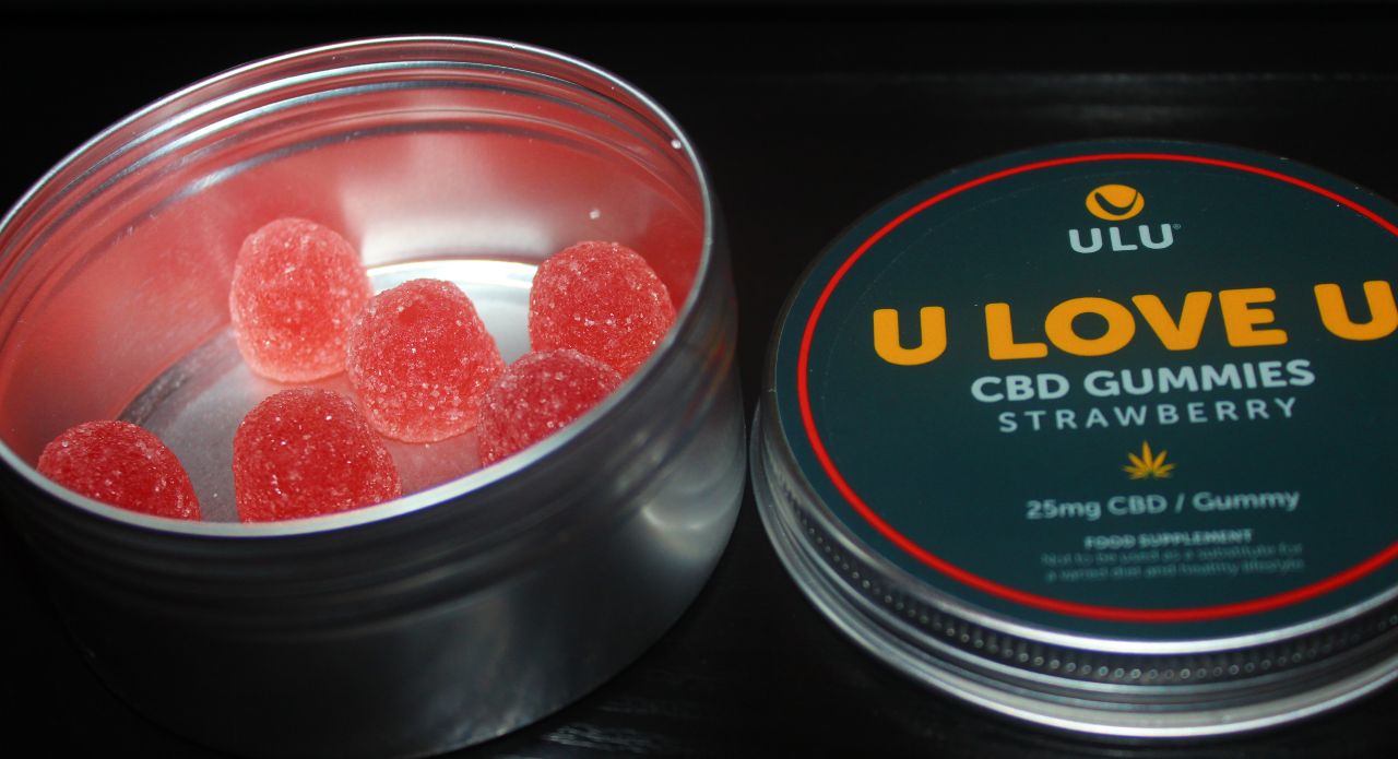ULU Strawberry 25mg CBD Gummies Review