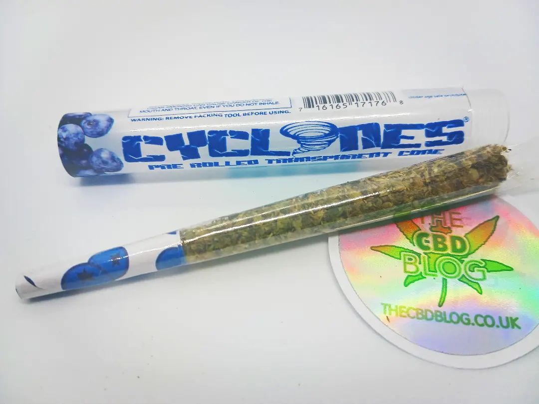 Cyclones - Blueberry Flavour Pre Rolled Transparent Cone Review - Cannabis Culture